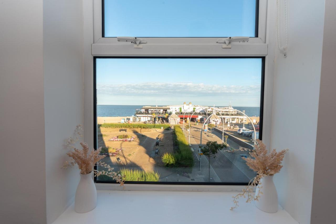 Sea Views Modern Two Bedroom Apartment Лоустофт Экстерьер фото